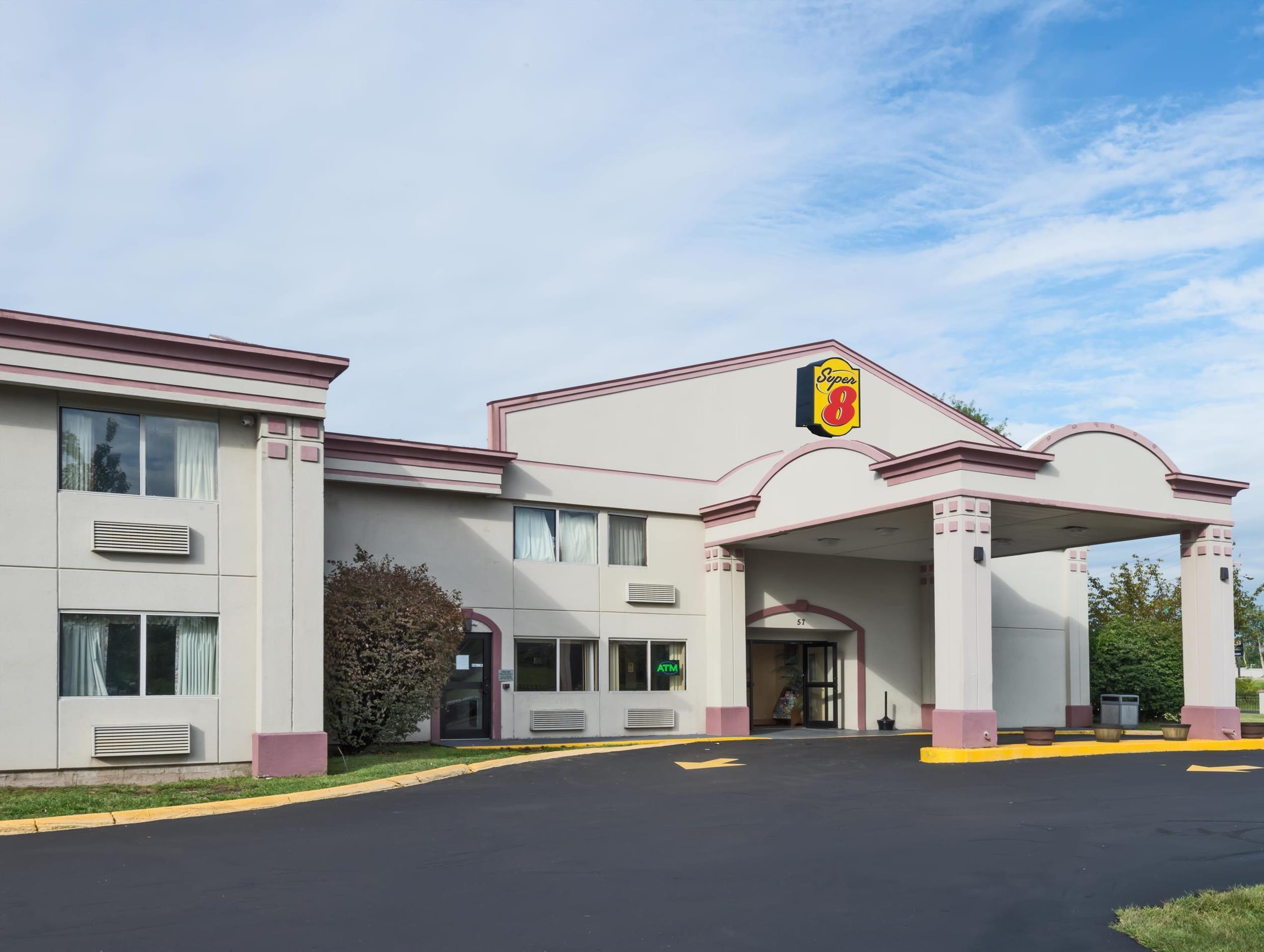 Hotel Super 8 By Wyndham Hartford Exterior foto